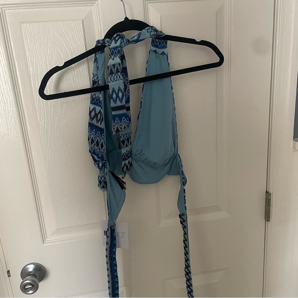 NWT Beach Riot Blue Daydream Chevron Geometric Swimsuit Bikini Top Small - Picture 4 of 7